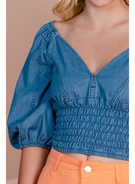 Blusa Cropped em Jeans com Mangas Bufantes e Lastex