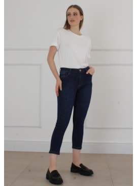 Calça capri jeans feminina com bolsos