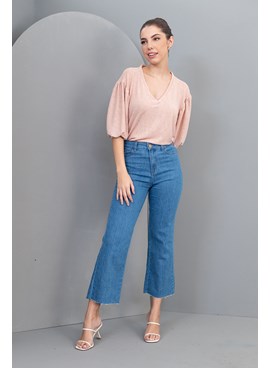 Calça jeans wide leg cropped com barra desfiada