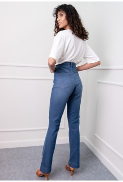 Calça Reta em Jeans Lisa Azul Claro