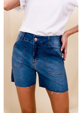 Shorts cintura alta jeans meia coxa com elástico no cós